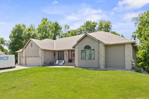 760 Colorado Ct Nw, Hutchinson, MN, 55350-1488 | Card Image