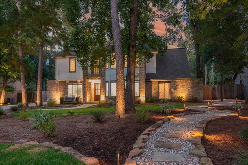 5 Thornhedge Ct, The Woodlands, TX, 77381-2623 | Card Image