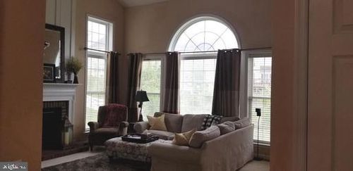 8171 Douglas Fir Dr, LORTON, VA, 22079-5656 | Card Image