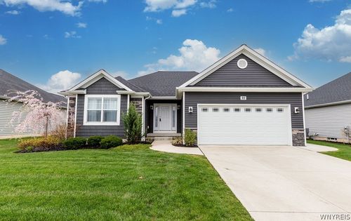 92 Country Club Ct, Grand Island, NY, 14072-2585 | Card Image