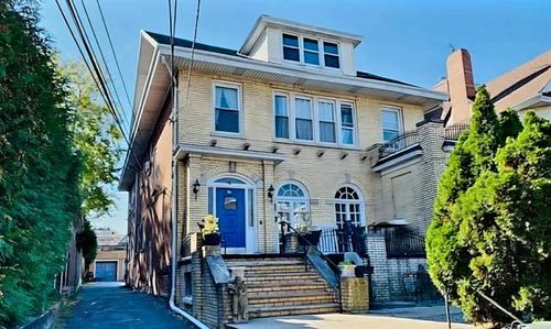 86 34th St, Bayonne, NJ, 07002-5869 | Card Image