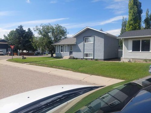 301 Spruce Dr, Coalhurst, AB, T0L0V2 | Card Image