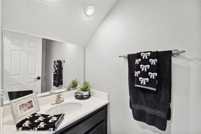 36472 County Line Rd, House other with 4 bedrooms, 6 bathrooms and 4 parking in Yucaipa CA | Image 28