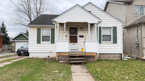 6248 Culp St, Niagara Falls, ON, L2G2C1 | Card Image