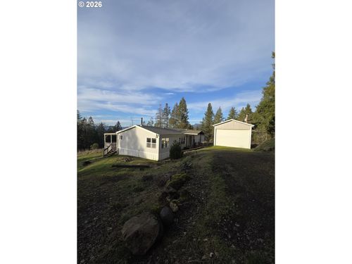 781 Pine Ridge Dr, Glide, OR, 97443-9775 | Card Image