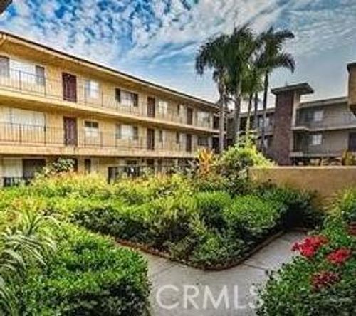 315-8505 Columbus Ave, North Hills, CA, 91343-6611 | Card Image