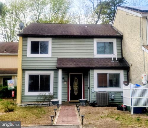 15 Queen Anne Ct, MARLTON, NJ, 08053-2838 | Card Image