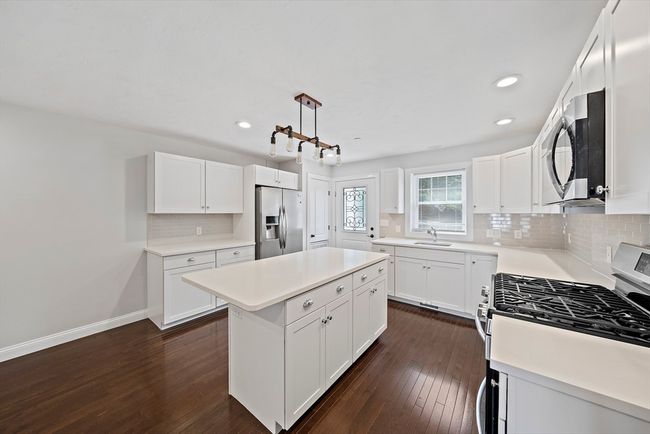 APT-9 - 469 Sherman St, House attached with 2 bedrooms, 3 bathrooms and 2 parking in Canton MA | Image 6