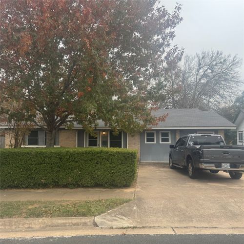 5111 Meadow Creek Dr, Austin, TX, 78745-3045 | Card Image