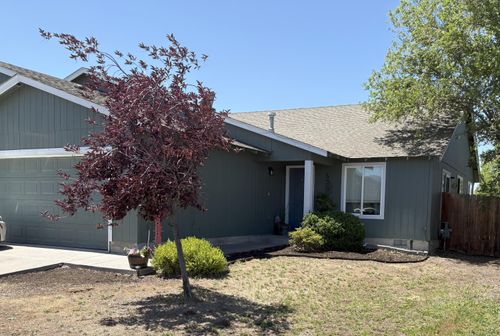 968 Se Kierra Pl, Madras, OR, 97741-9244 | Card Image