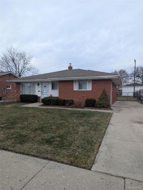 24764 Currier St, Dearborn Heights, MI, 48125-1826 | Card Image