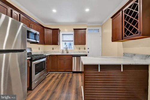 127 N Glover St, BALTIMORE, MD, 21224-1142 | Card Image