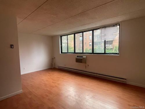 3p-137-77 45th Ave, Flushing, NY, 11355-4082 | Card Image