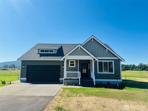 3865 E Hoff Rd, Everson, WA, 98247-9403 | Card Image