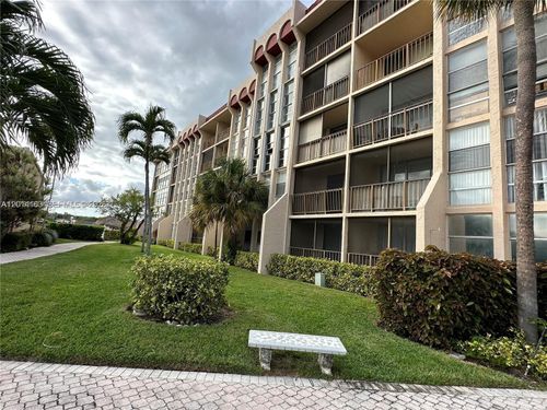 104-2001 Atlantic Shores Blvd, Hallandale Beach, FL, 33009-2890 | Card Image