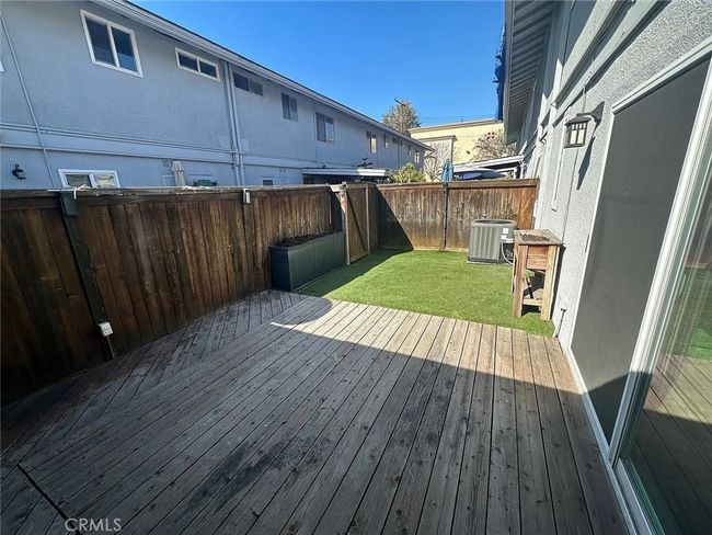 1109 E 1 St St, Condo with 3 bedrooms, 2 bathrooms and 2 parking in Tustin CA | Image 16