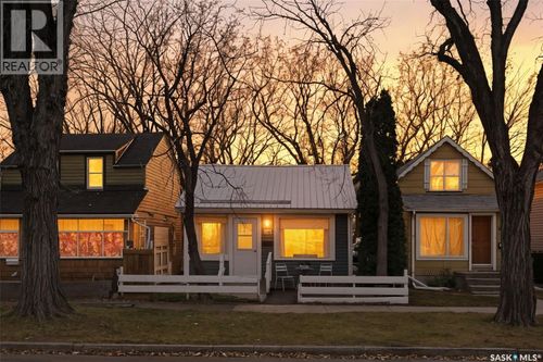 821 Av G N, Saskatoon, SK, S7L1Z6 | Card Image