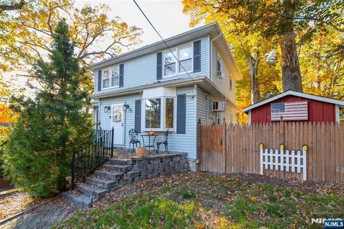 30 Voorhis Pl, Ringwood, NJ, 07456-2220 | Card Image