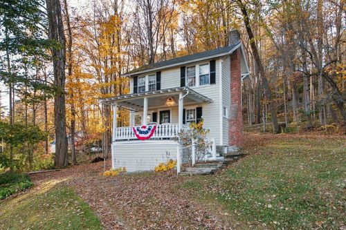 168 Stones Throw Ln, Manchester, VT, 05254-4104 | Card Image