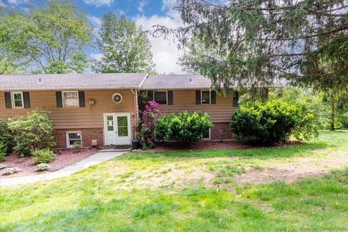 apt-61-270 S Windham Rd, Willimantic, CT, 06226-3843 | Card Image
