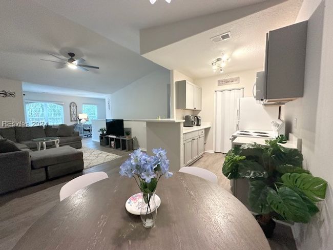 APT-403 - 897 Fording Island Rd, Condo with 2 bedrooms, 2 bathrooms and null parking in Bluffton SC | Image 14