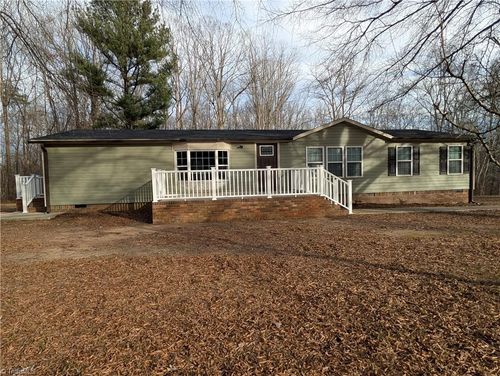 1059 Whitts Rd, Madison, NC, 27025-6524 | Card Image