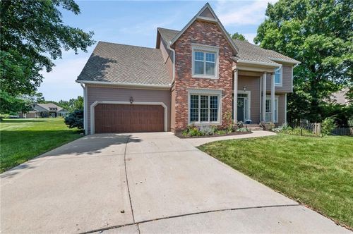 5404 Meadow Lk, Parkville, MO, 64152-4384 | Card Image