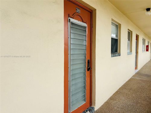 apt-309-2831 E Sunrise Lakes Dr, Sunrise, FL, 33322-2474 | Card Image
