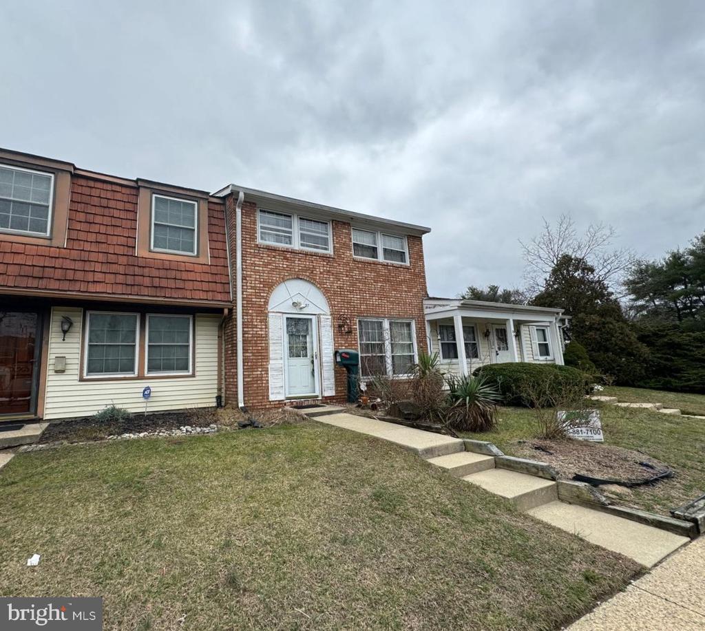 Radcliff Pl, Willingboro, NJ 08046