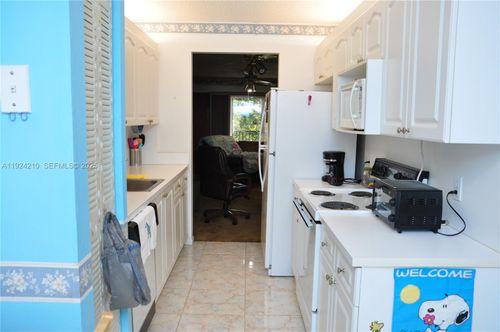 apt-411u-13000 Sw 15th Ct, Pembroke Pines, FL, 33027-2421 | Card Image