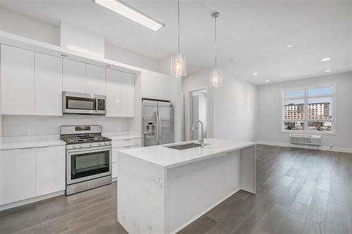 406-119 Peter St, Union City, NJ, 07087-5909 | Card Image