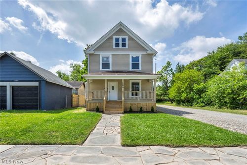 1009 W 10th St, Lorain, OH, 44052-1510 | Card Image