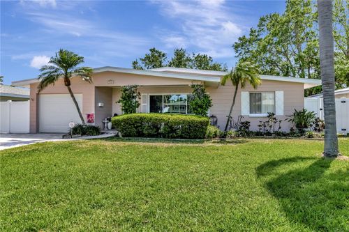 940 43rd Ave Ne, ST PETERSBURG, FL, 33703-5122 | Card Image