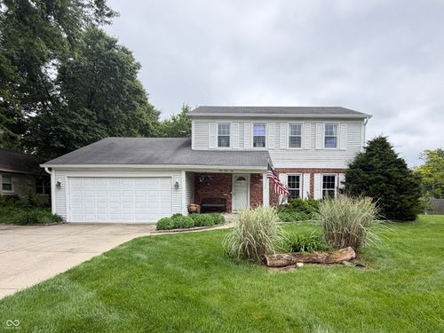 112 Wintergreen Dr, Noblesville, IN, 46062-8537 | Card Image