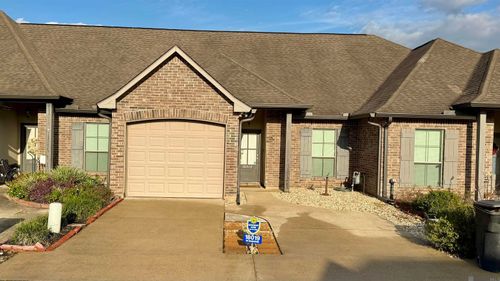 18019 Spring Creek Dr, Baton Rouge, LA, 70817 | Card Image