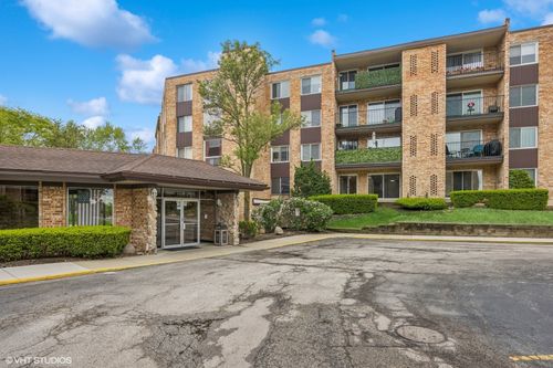 apt-101-1101 S Hunt Club Dr, Mount Prospect, IL, 60056-4261 | Card Image