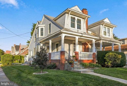 2131 Darby Rd, HAVERTOWN, PA, 19083-2409 | Card Image