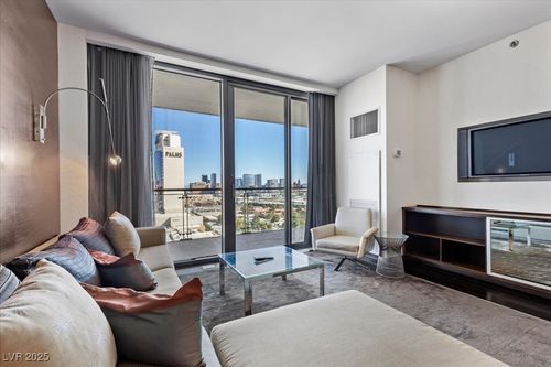 17310-4381 W Flamingo Rd, Las Vegas, NV, 89103-3907 | Card Image