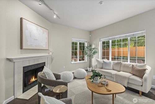 apt-r170-10909 Avondale Rd Ne, Redmond, WA, 98052-7243 | Card Image