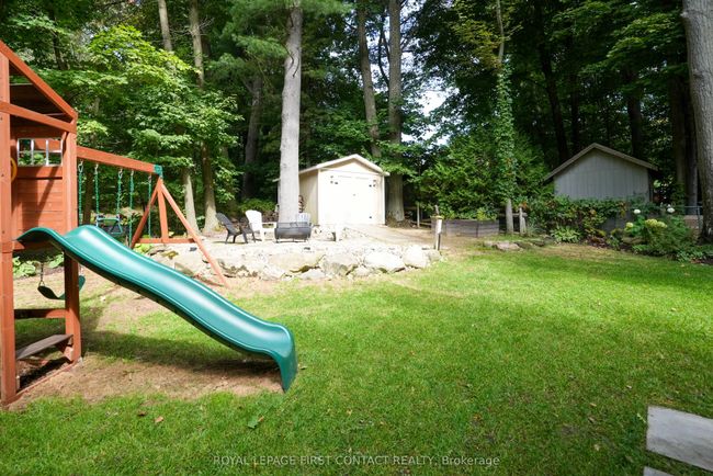 11 Vernar Dr, House other with 4 bedrooms, 3 bathrooms and 6 parking in Midhurst ON | Image 26