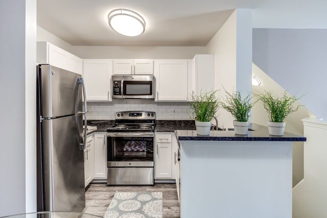 80 - 80 Gershwin Ct, Townhouse with 2 bedrooms, 2 bathrooms and 2 parking in Wheaton IL | Image 25