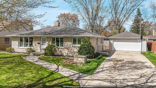 801 Bomier Street, DE PERE, WI, 54115 | Card Image