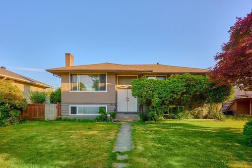 6568 Georgia St, Burnaby, BC, V5B1V8 | Card Image