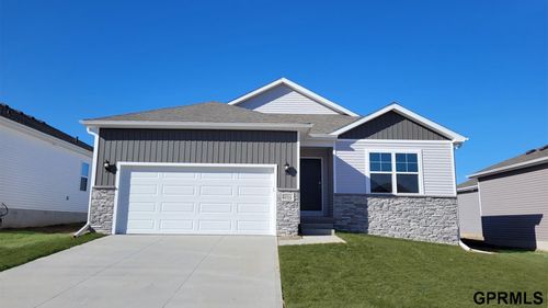16337 Davidson St, Bennington, NE, 68007-5631 | Card Image