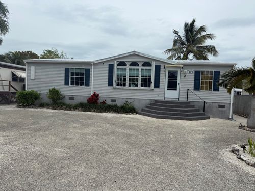 220 Taylor Dr, Key Largo, FL, 33037-4823 | Card Image