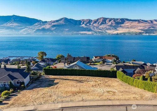 109 Apple Ave, Chelan, WA, 98816-9580 | Card Image
