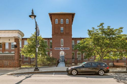 58-125 Main St, Newmarket, NH, 03857-1641 | Card Image