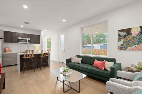 b-403 Middle Ln, Austin, TX, 78753-5143 | Card Image