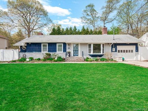 223 Locust Dr, Rocky Point, NY, 11778-9551 | Card Image
