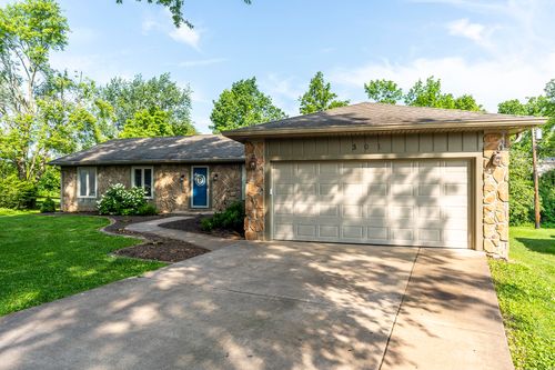 301 Atwood Dr, Lexington, KY, 40515-4713 | Card Image